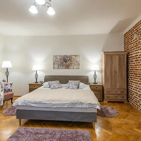 Guest house George Enescu